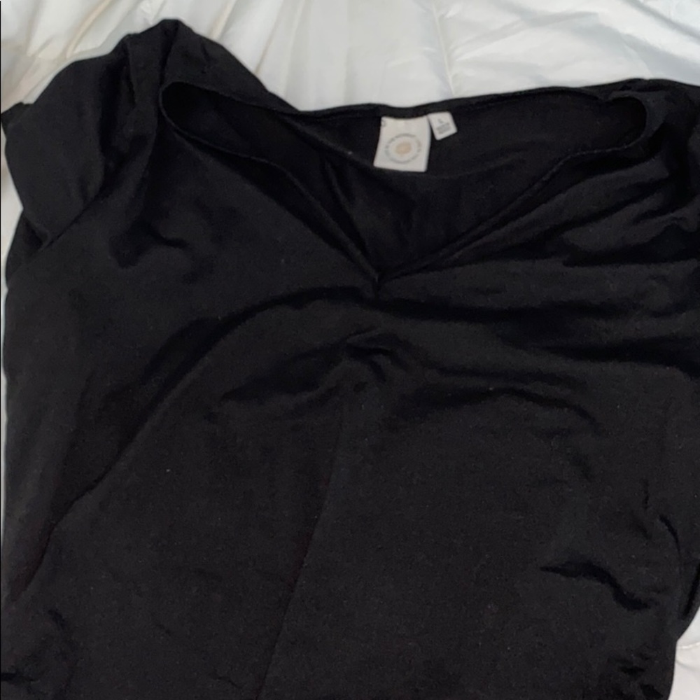 Basic Black V - Neck